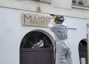 Nettoyage de la Mairie